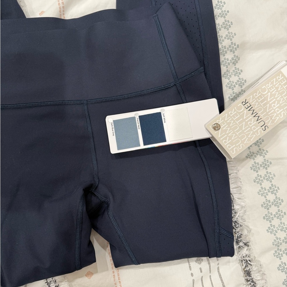 5/$22 Gap fit Navy Blue leggings